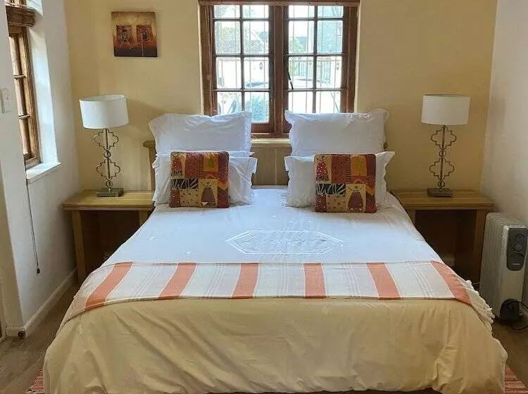 スタンダードルーム, Cotswold House