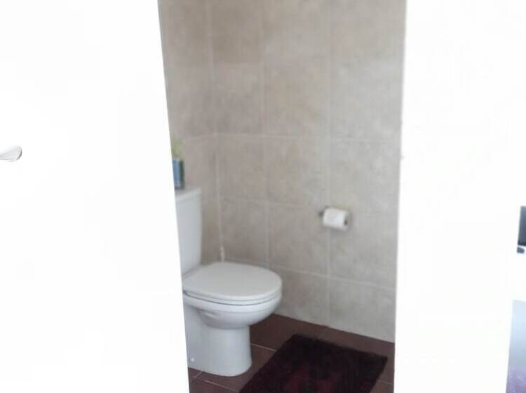 غرفة قياسية, Cotswold House