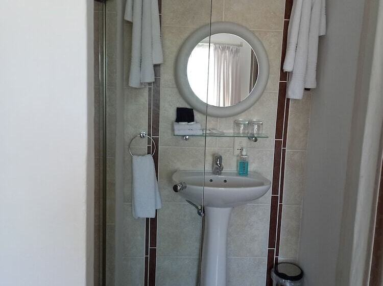 غرفة قياسية, Cotswold House