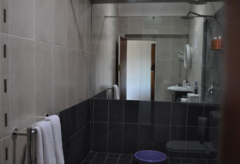 غرفة تنفيذية, Cotswold House