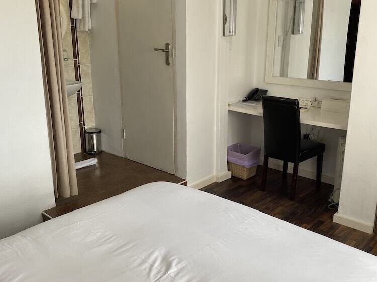 غرفة قياسية, Cotswold House