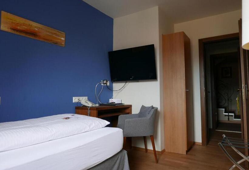 اتاق استاندارد یک نفره, Kaiserhof