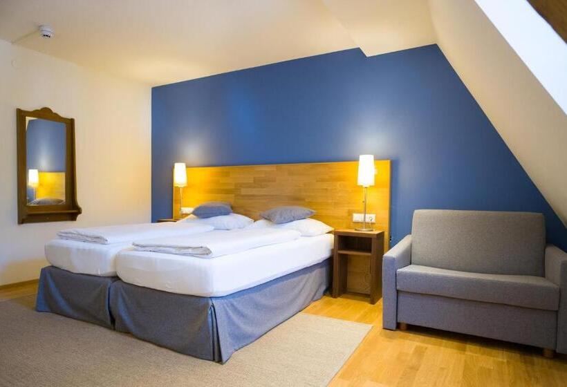 اتاق خانوادگی, Kaiserhof