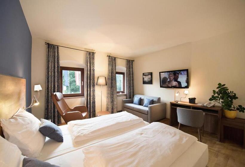 اتاق سوپریور, Kaiserhof