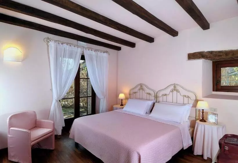 インサイドのスーペリアルーム, Lodole B&b