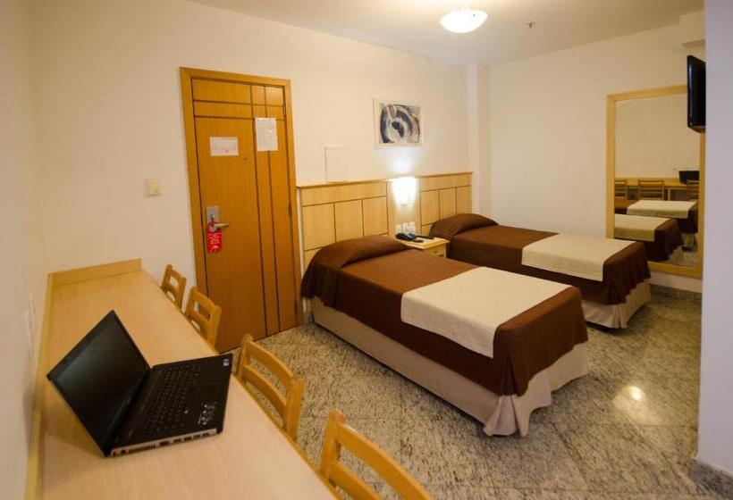 اتاق استاندارد چهار تخته, Monte Alegre