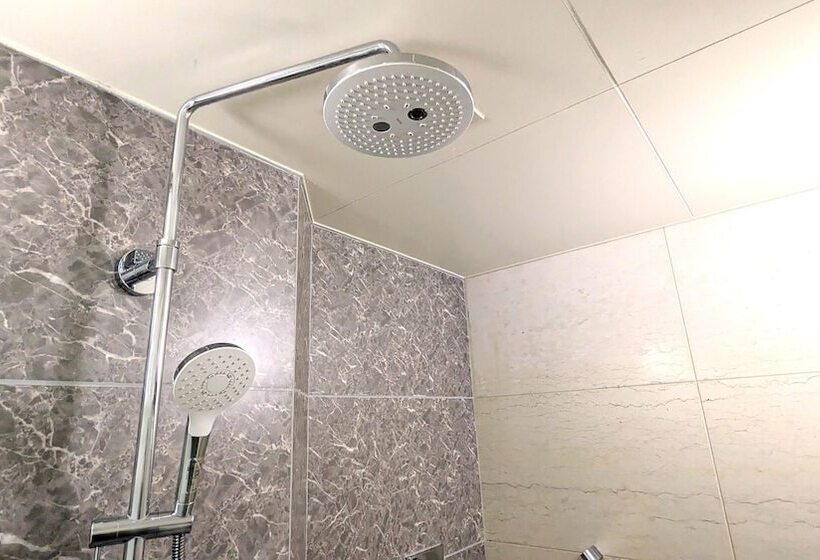 جناح, Premier Hotel Nakajima Park Sapporo