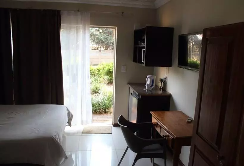 اتاق اجرایی, Purple Olive Guest House