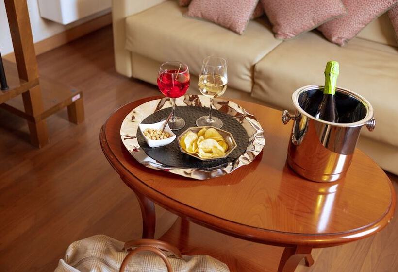 Номер Superior, Venice Resort Airport