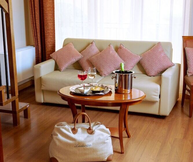 Номер Superior, Venice Resort Airport