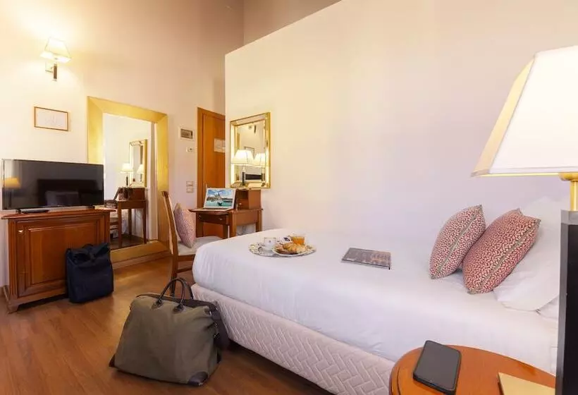 اتاق استاندارد یک نفره, Venice Resort Airport