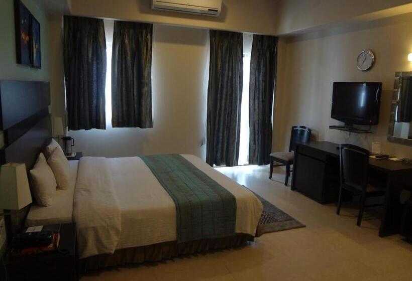 디럭스 룸, Chateau Windsor Hotel   Marine Drive