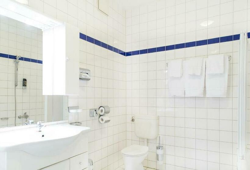 اتاق استاندارد چهار تخته, Garten  Und Kunsthotel Gabriel City