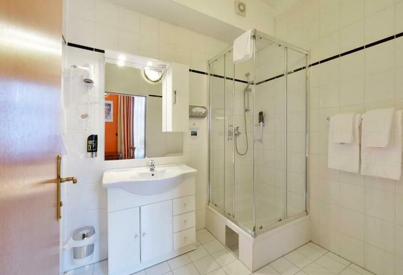 اتاق سوپریور چهار تخته, Garten  Und Kunsthotel Gabriel City