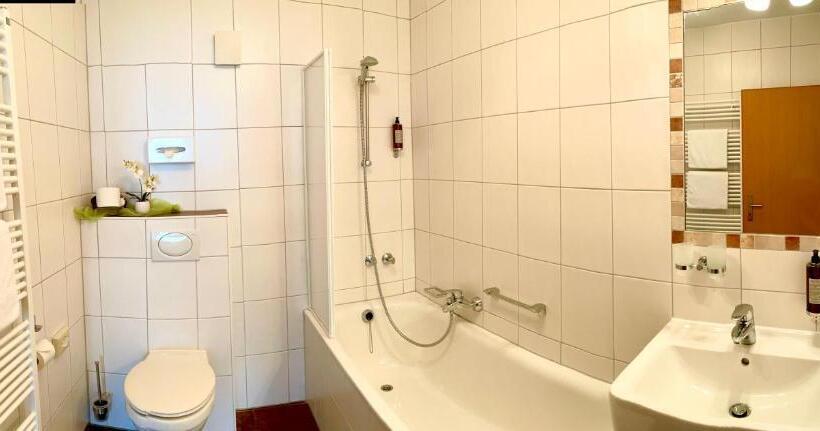 Номер Комфорт, Altdeutsche Weinstube  Superior