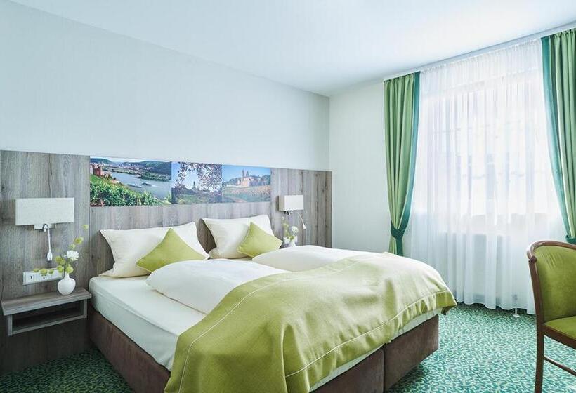 Номер Стандарт, Altdeutsche Weinstube  Superior