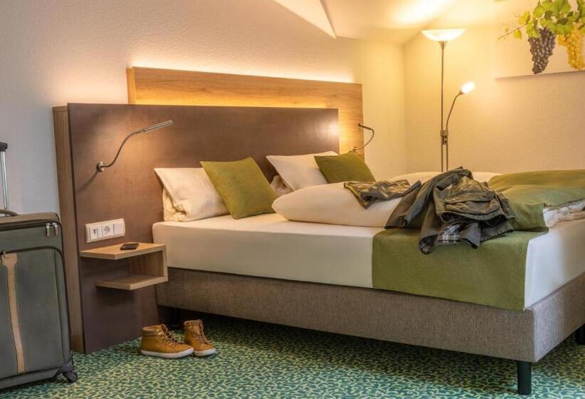 Полулюкс Комфорт, Altdeutsche Weinstube  Superior