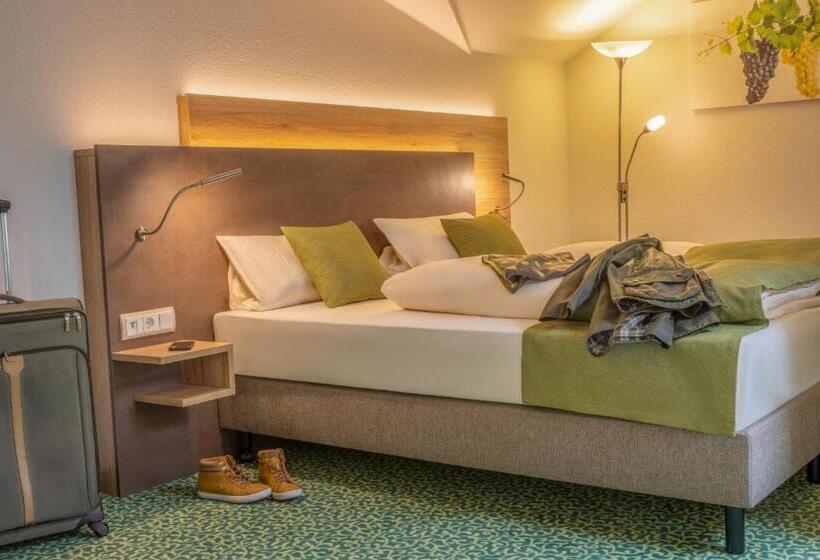 Полулюкс Комфорт, Altdeutsche Weinstube  Superior