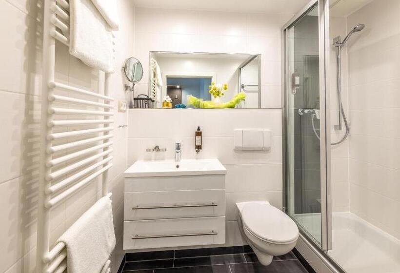 Полулюкс Комфорт, Altdeutsche Weinstube  Superior