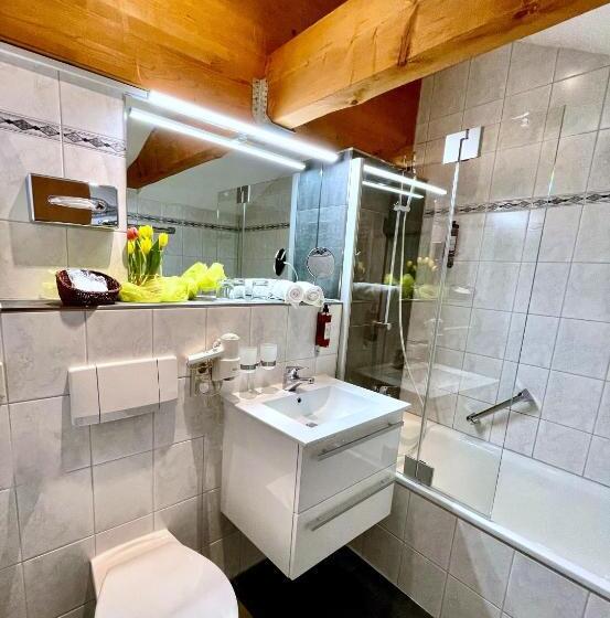 Полулюкс Комфорт, Altdeutsche Weinstube  Superior