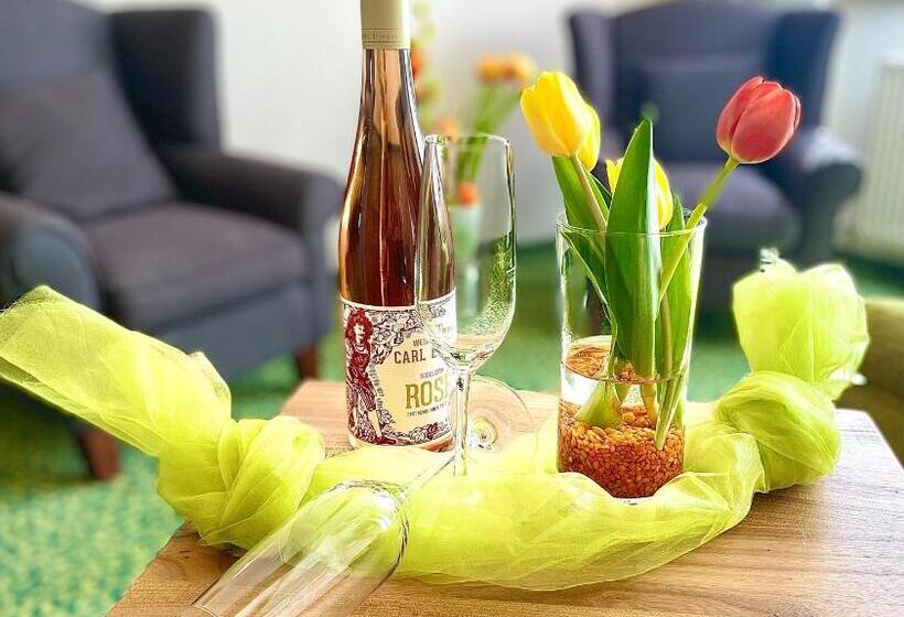 Полулюкс Комфорт, Altdeutsche Weinstube  Superior