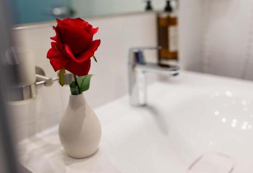 Номер Стандарт Трехместный, Altdeutsche Weinstube  Superior