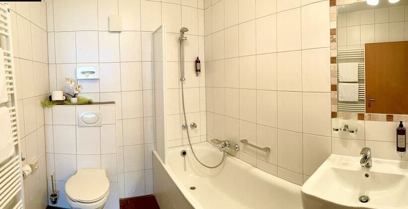 Номер Комфорт, Altdeutsche Weinstube  Superior