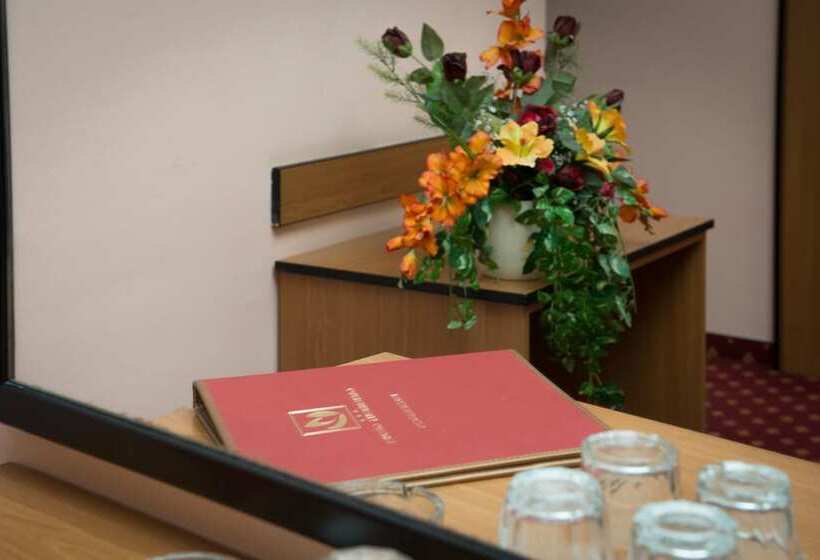 اتاق استاندارد سه نفره, Garten  Und Kunsthotel Gabriel City