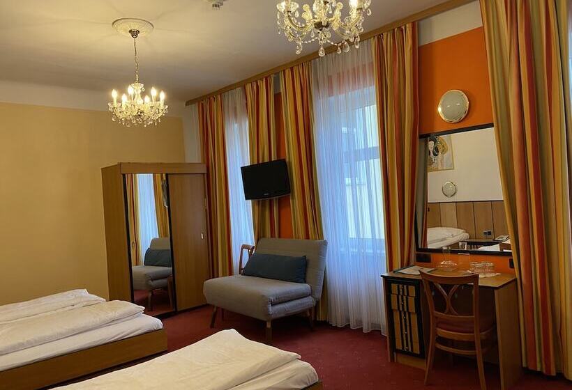 اتاق سوپریور چهار تخته, Garten  Und Kunsthotel Gabriel City