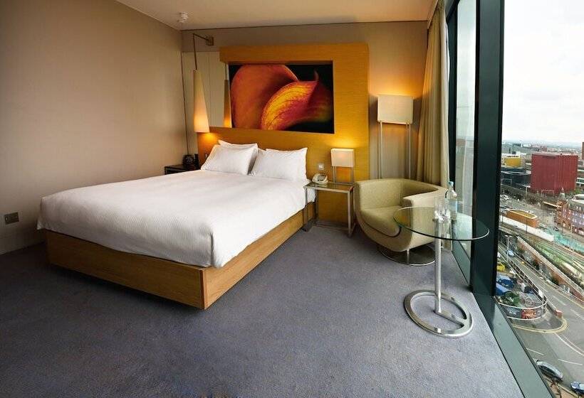 חדר דלוקס מותאם לאנשים עם מוגבלויות, Hilton Manchester Deansgate