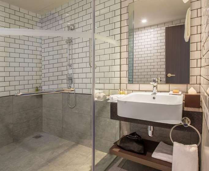 חדר דלוקס מותאם לאנשים עם מוגבלויות, Hilton Manchester Deansgate