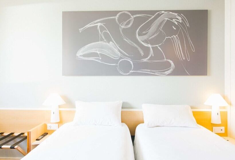 Номер Стандарт, Ibis Elche