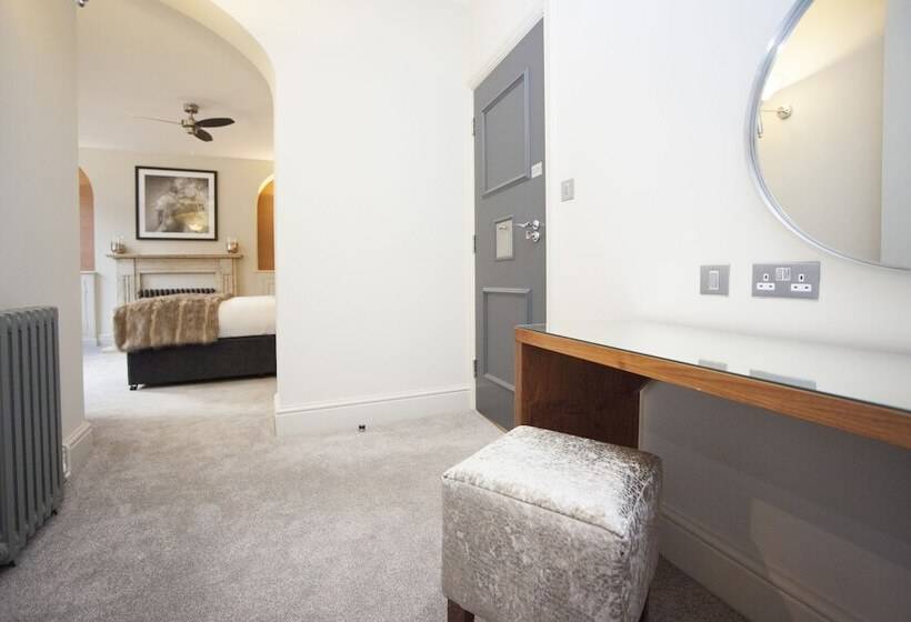 高级套房, Lace Market