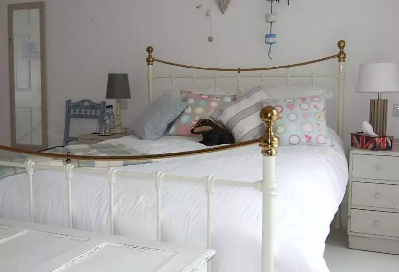 オーシャンビュースタンダードルーム, Lulworth Cove Inn