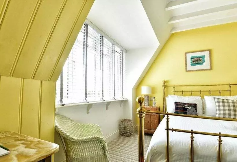 オーシャンビュースタンダードルーム, Lulworth Cove Inn