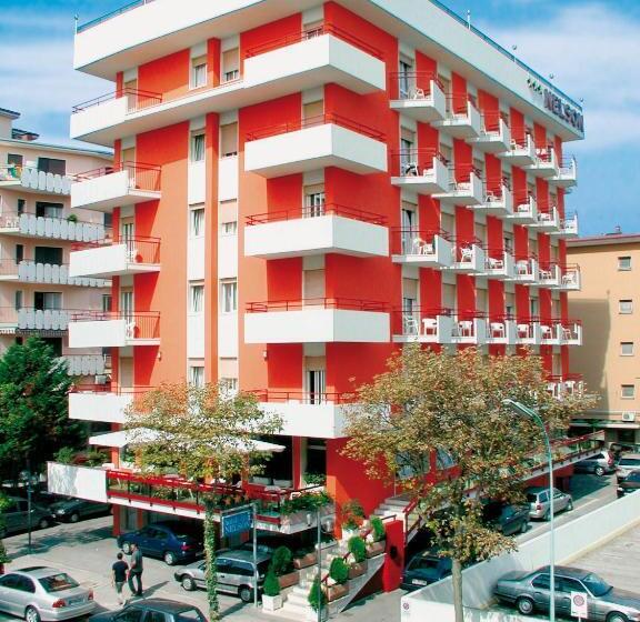 스탠다드 룸, Nelson