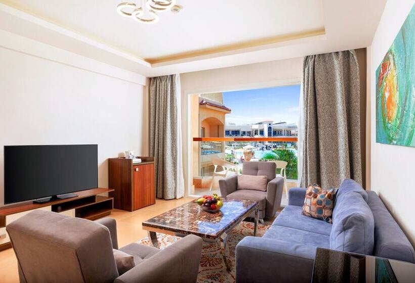 Suite Real, Pickalbatros Royal Moderna Sharm  Aqua Park