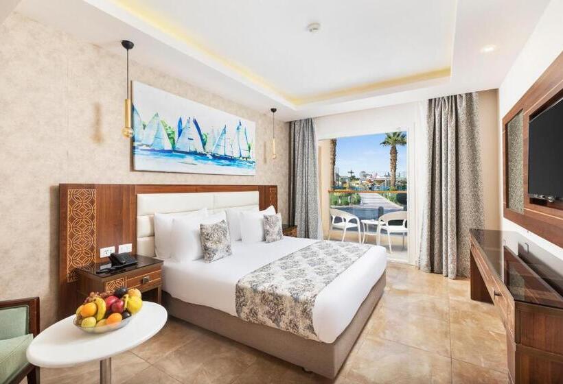 Suite Familiar, Pickalbatros Royal Moderna Sharm  Aqua Park