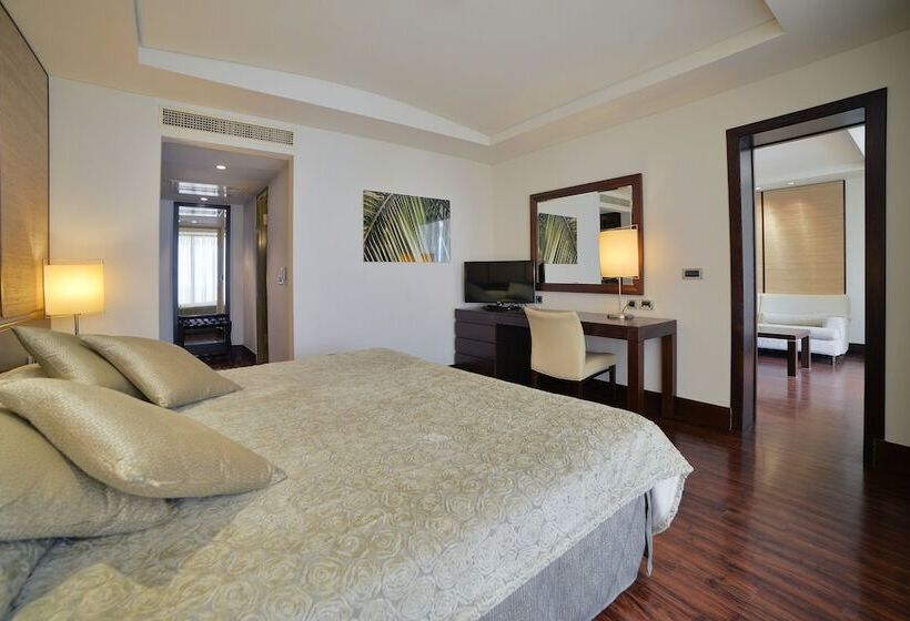 סוויטה עם נוף למפרץ, Porto Carras Meliton