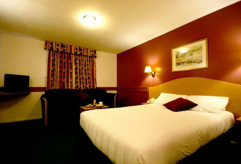 Семейный Номер, Ramada London South Mimms