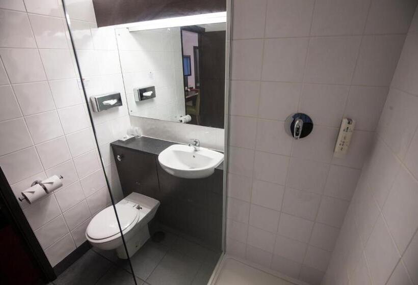 غرفة تنفيذية, Ramada London South Mimms