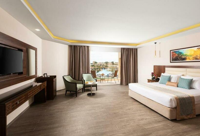Habitación Deluxe Vista Piscina, Pickalbatros Royal Moderna Sharm  Aqua Park