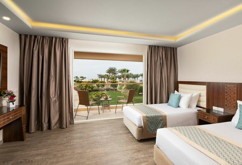 Habitación Deluxe Vista Piscina, Pickalbatros Royal Moderna Sharm  Aqua Park