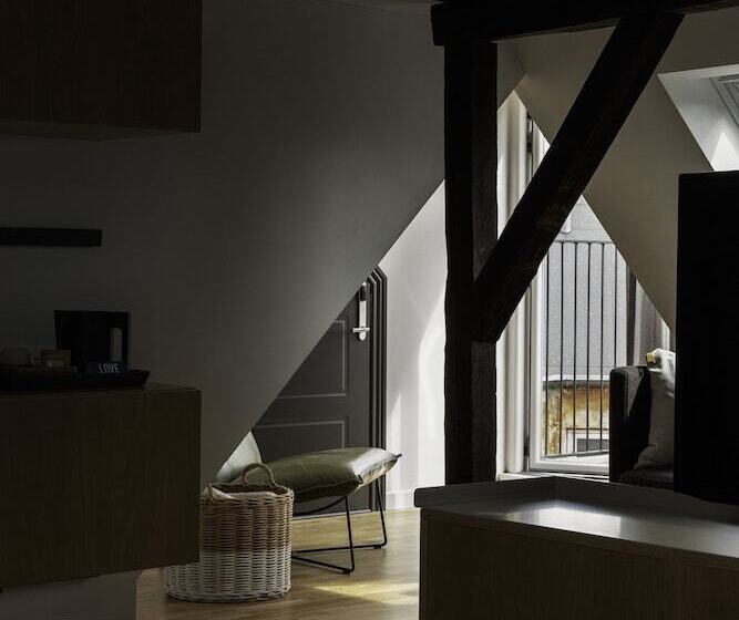 발코니가 있는 스위트, Sp34