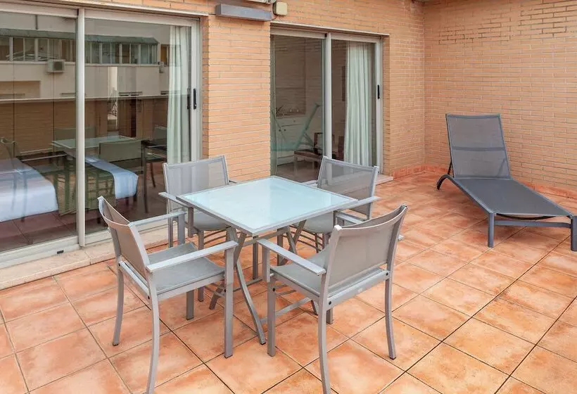 سوئیت جونیور با تراس, Suites Viena Plaza De Espana