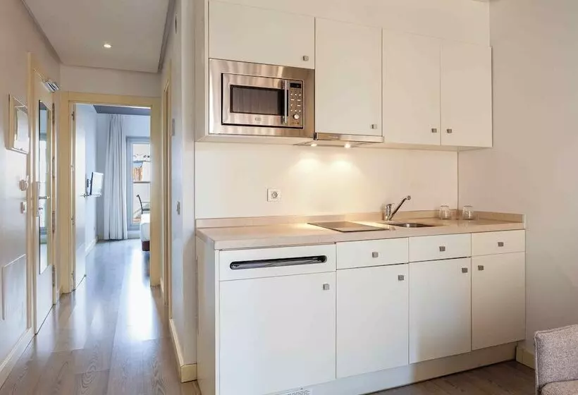 سوییت خانوادگی, Suites Viena Plaza De Espana
