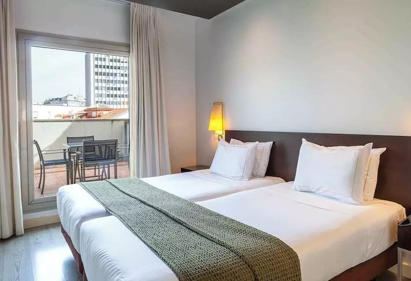 سوییت خانوادگی, Suites Viena Plaza De Espana