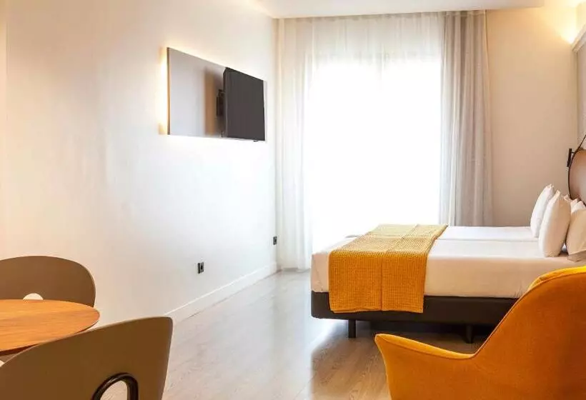 اتاق استاندارد, Suites Viena Plaza De Espana