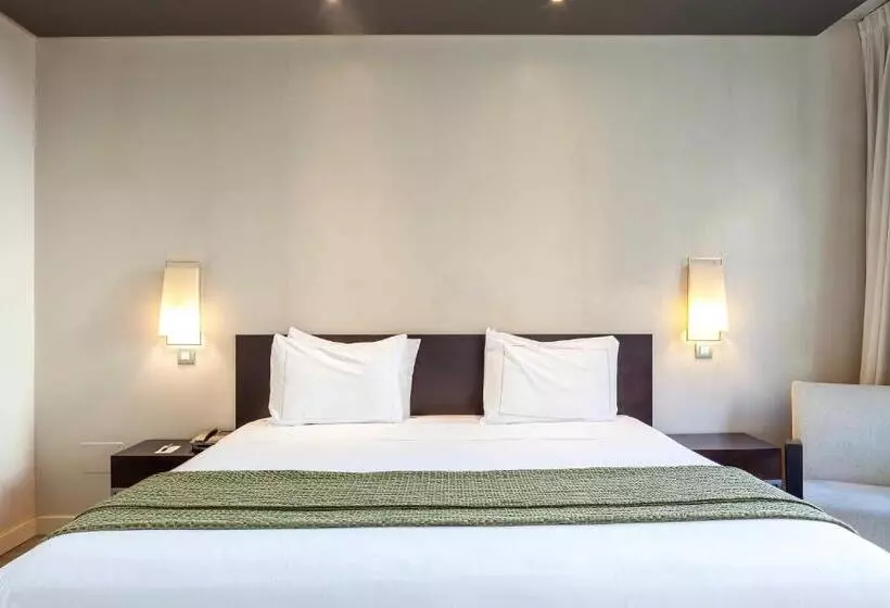 اتاق لوکس خانوادگی, Suites Viena Plaza De Espana