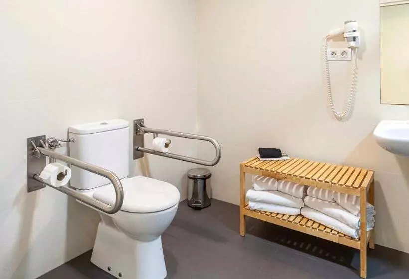 اتاق لوکس خانوادگی, Suites Viena Plaza De Espana